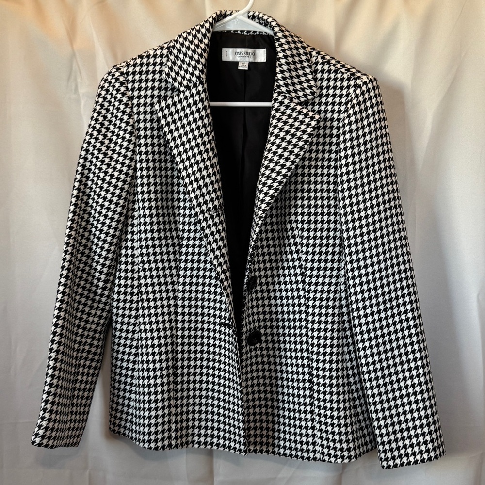 Jones Studio Women's Black and White Houndstooth Blazer